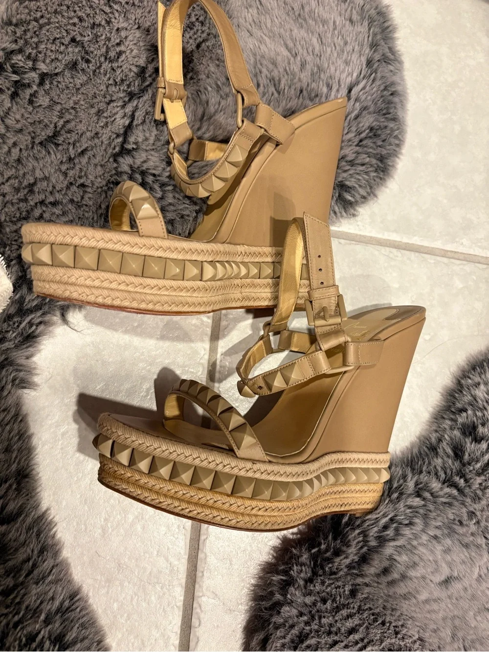 Christian Louboutin  Cataclou leather sandals Beige Studded Espadrille wedge 40